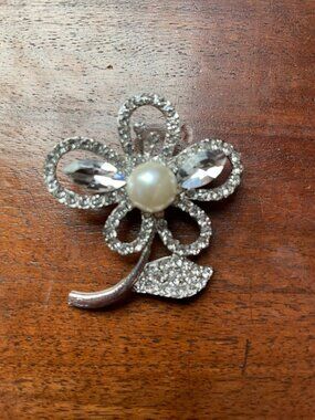 Silver Tone Rhinestone Flower Brooch w/ Faux Pearl Center